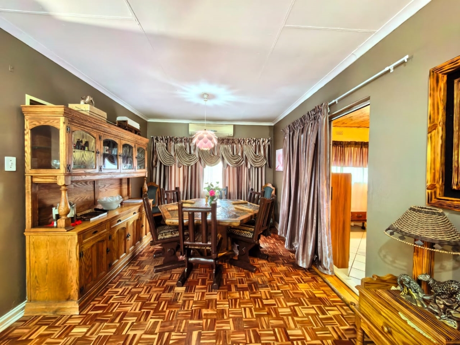 5 Bedroom Property for Sale in Vaalpark Free State